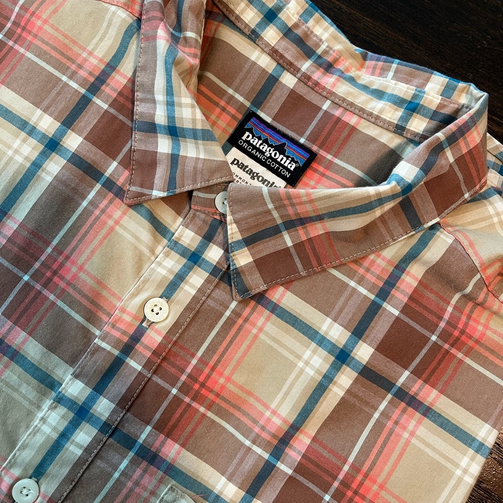 Patagonia Common Threads Casual Button Down Shirt‎ Brown and Blue